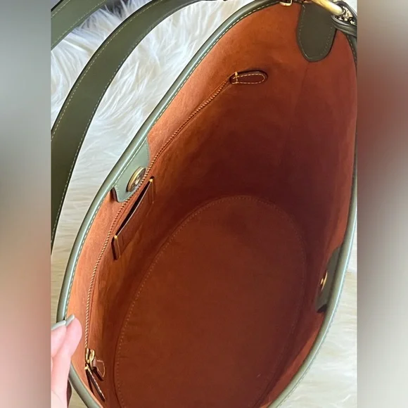 💰SOLD - CH726 - Coach Dakota Bucket Bag - Picture 10 of 14